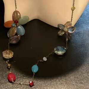 STUNNING GEMSTONES & CRYSTAL FLOWER NECKLACE. COLORFULLY BRILLIANT.